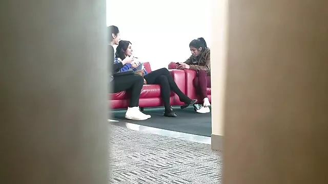 پورنو بدون ثبت نام  معشوقه زیبا اما بسیار سخت از دهان برده به عنوان عکس زنان سکسی عربی توالت استفاده می کند