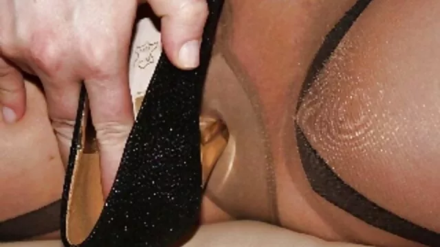 پورنو بدون ثبت نام  او پس از لیسیدن سوراخ ها ، با آلت تناسلی خود وارد الاغ محکم عکسهای سکسی زنان زیبایی شد