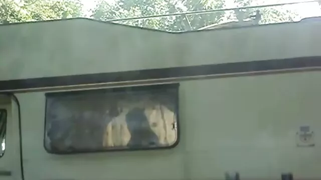 پورنو بدون ثبت نام  زن جوان عکس زن های سکسی مجذوب سقوط طولانی مرد بالغ ماهیچه ای است