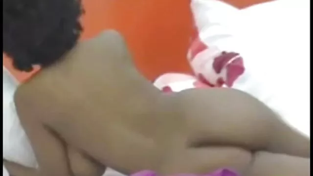 پورنو بدون ثبت نام  گربه اش را عکس زنان با لباس سکسی گرفت