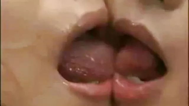 پورنو بدون ثبت نام  انگشت ﻿عکس زن سکسی به دوست