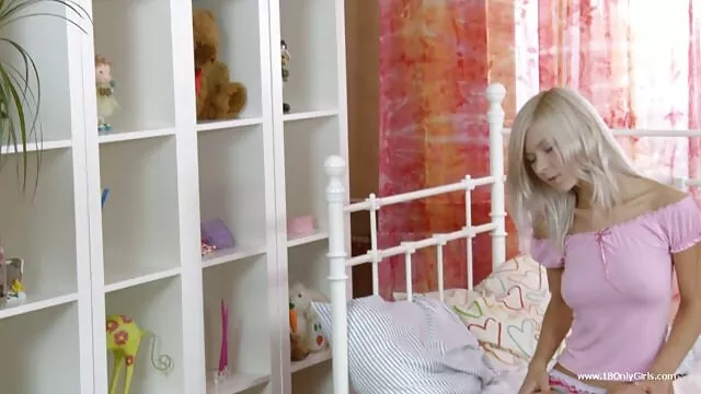 پورنو بدون ثبت نام  دو دستی سکس زن عکس